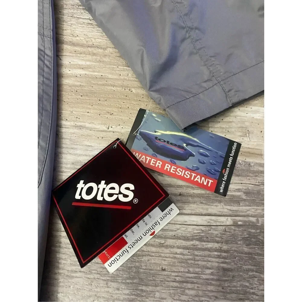 totes water resistant